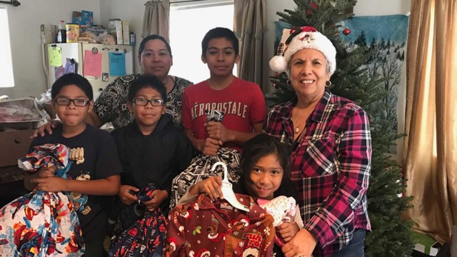 LAPD Helps Bring Christmas to a Family